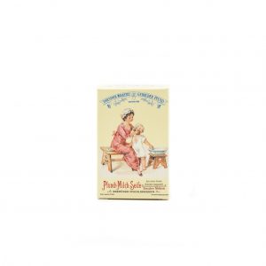 Milchseife im Karton - Frau im rosa Kleid