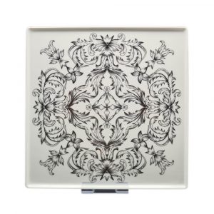 Pfunds Käseplatte mit Design in schwarz und weiß