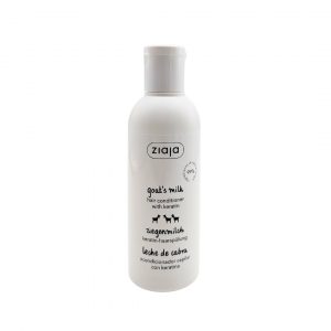 weiße Flasche mit der Haarspülung von Ziaja mit Ziegenmilch und Kreatin